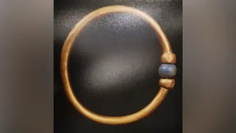 Egypt's Officials State 3,000-Year-Old Bracelet Has Been Stolen and Destroyed